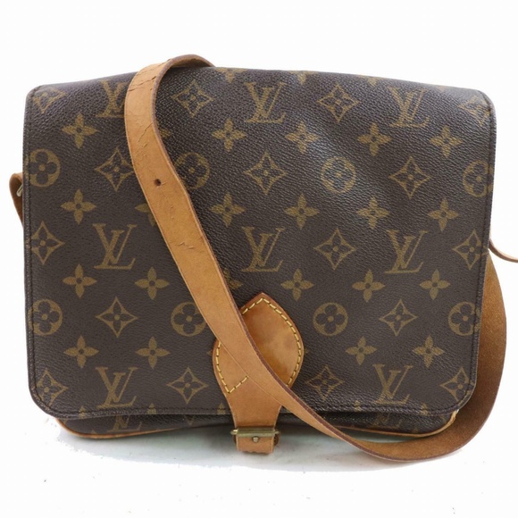 Louis Vuitton Handbags - 💯 Auth Louis Vuitton Cartouchiere GM Crossbody